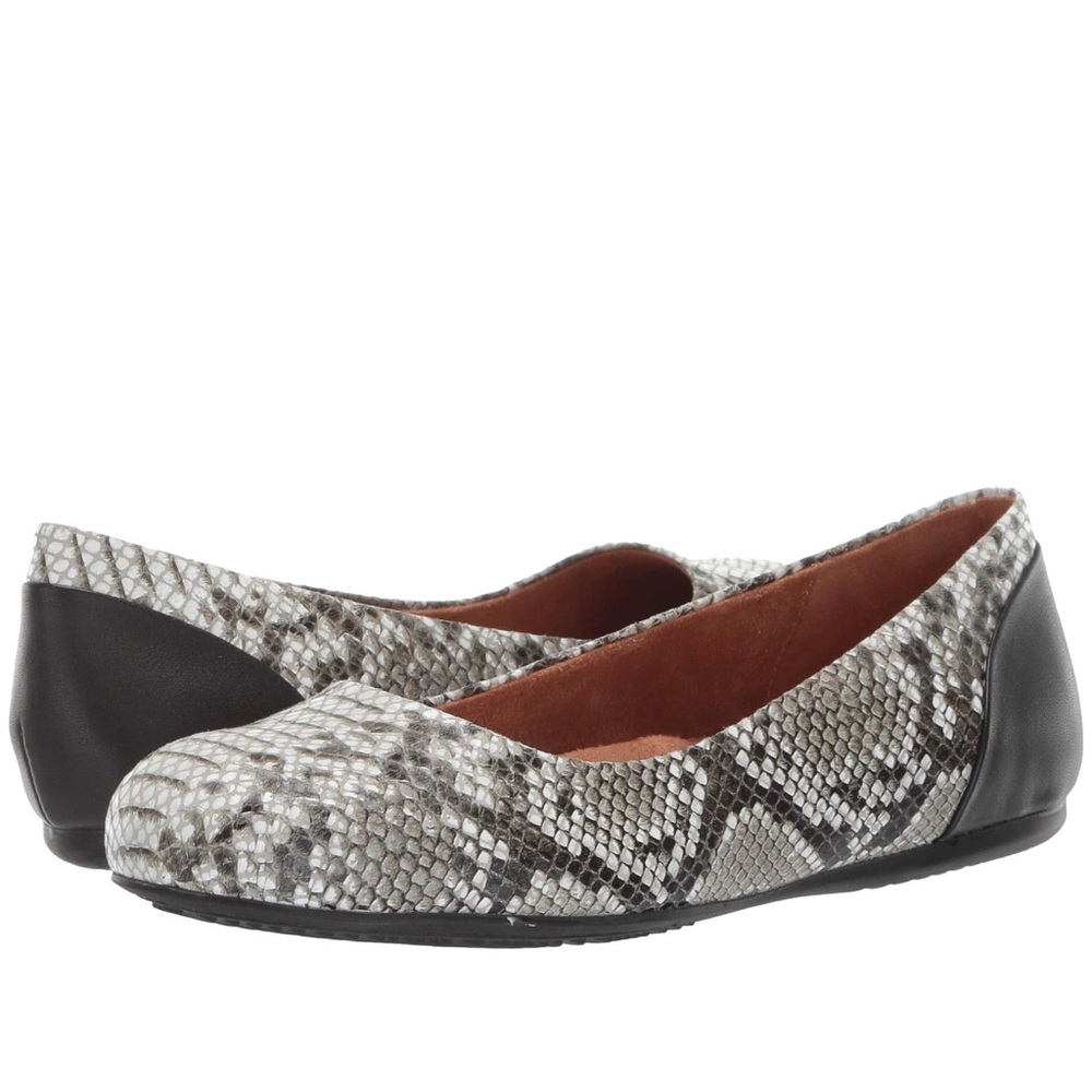 Soft walk Sonoma flat! High comfort! Size 7.5